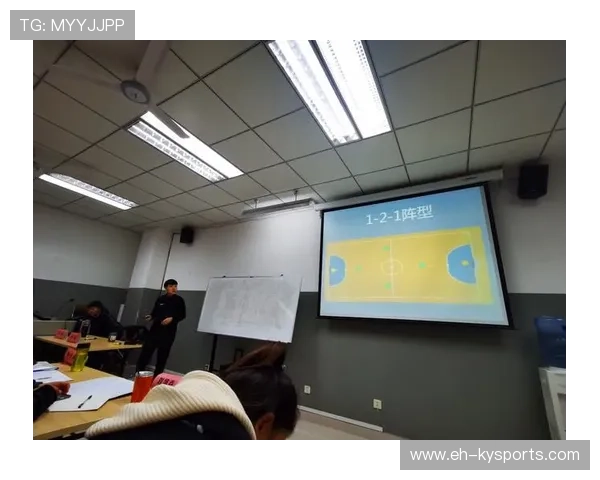 琑队如何提升教练战术教学的系统性，如何抓好教练员队伍培养